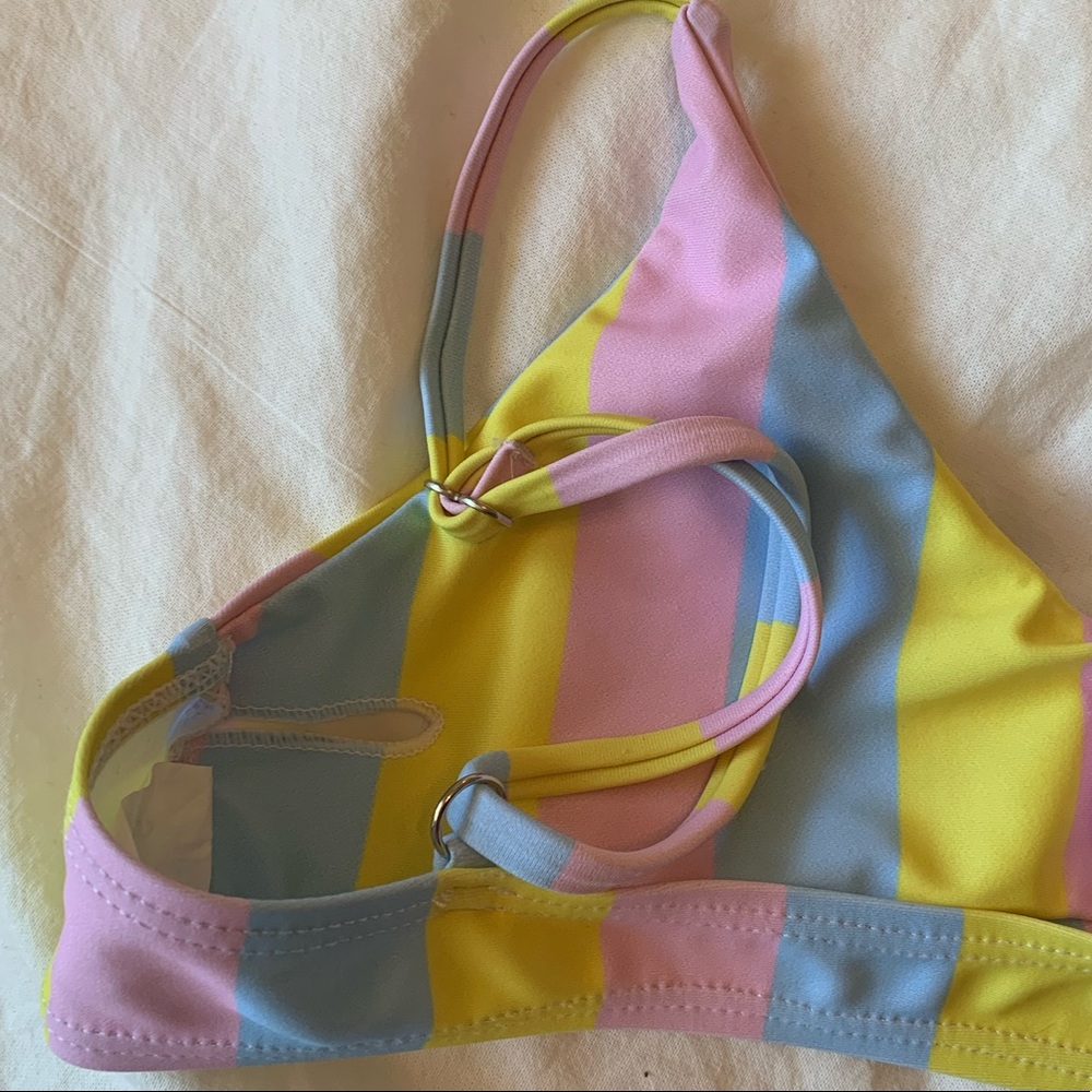 ✨3/$25✨ROMWE Striped Bikini - Picture 3 of 5